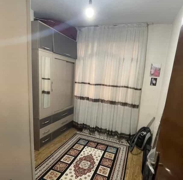 ملک فروشی هفتاد متری اندیشه