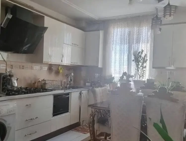 ملک دو خوابه فروشی با پارکینگ
