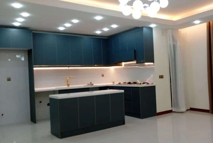 ملک 83 متری نسبتا نوساز